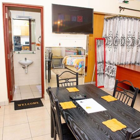 Mercy-Phillips Apartments Located At Eagle Tower Building Nairobi City Centre エクステリア 写真