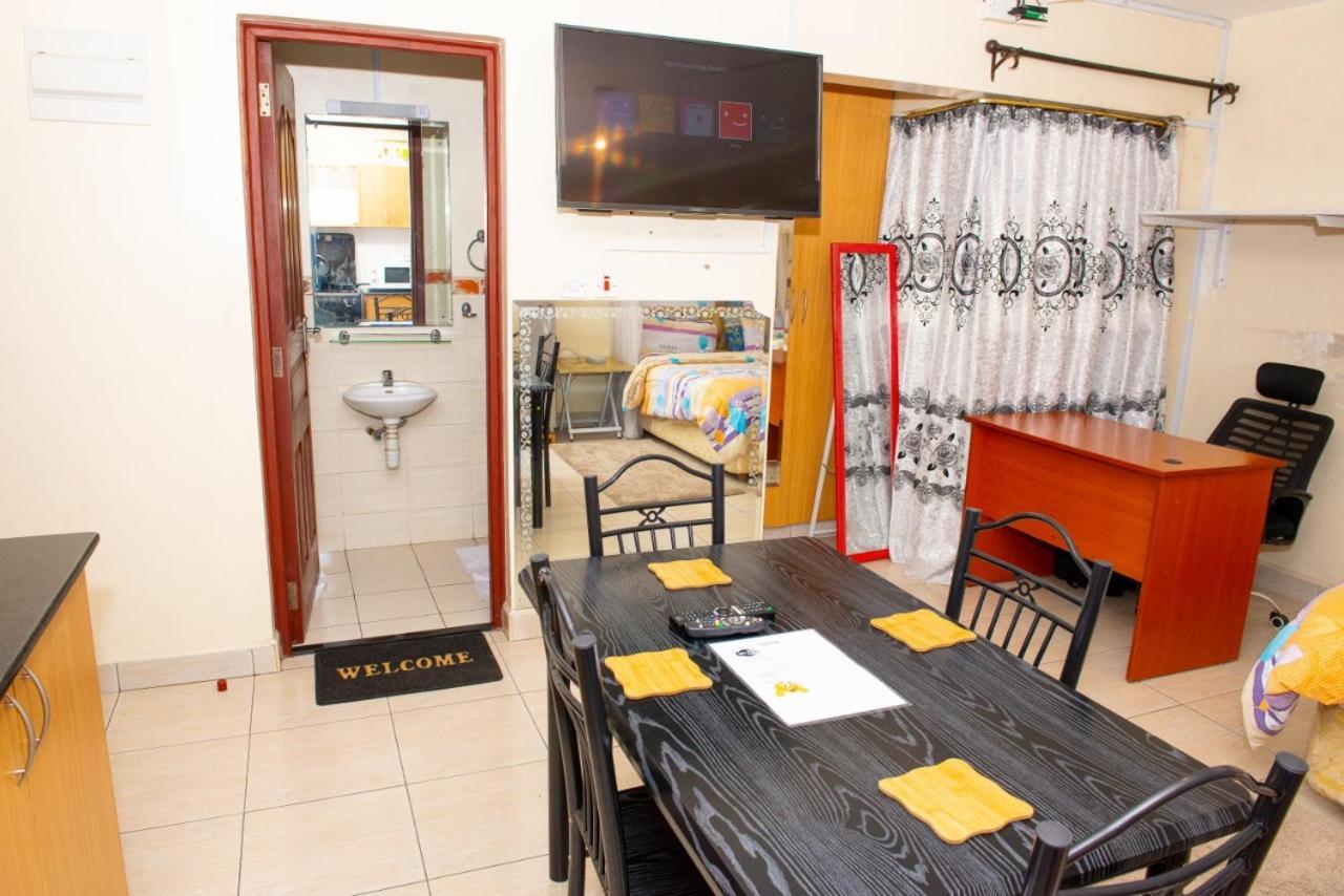Mercy-Phillips Apartments Located At Eagle Tower Building Nairobi City Centre エクステリア 写真