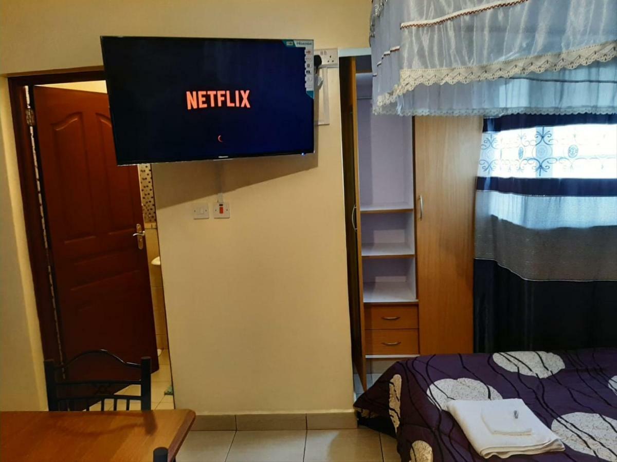 Mercy-Phillips Apartments Located At Eagle Tower Building Nairobi City Centre エクステリア 写真