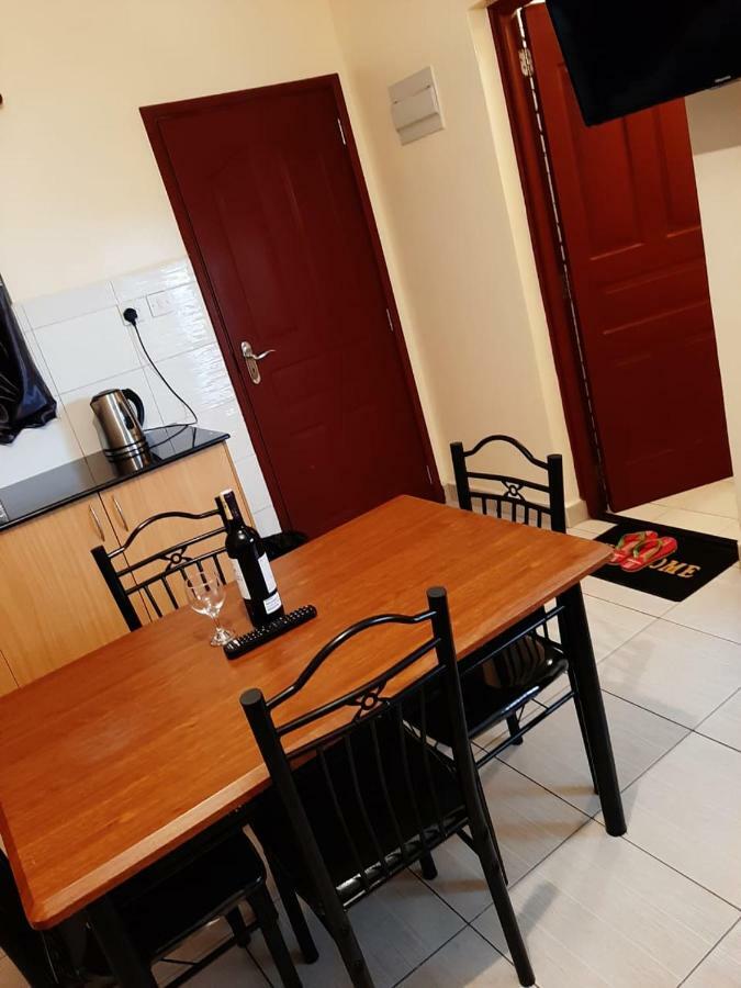 Mercy-Phillips Apartments Located At Eagle Tower Building Nairobi City Centre エクステリア 写真