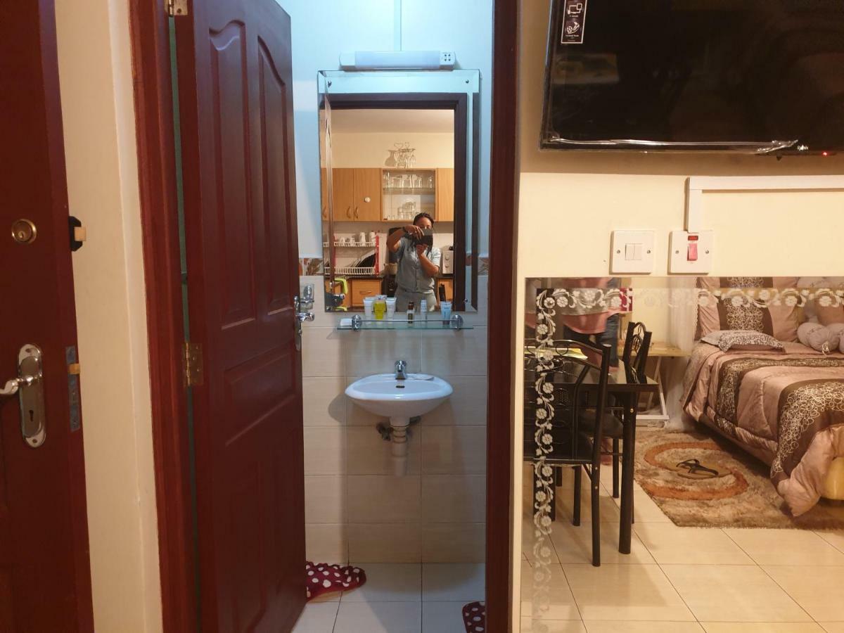 Mercy-Phillips Apartments Located At Eagle Tower Building Nairobi City Centre エクステリア 写真
